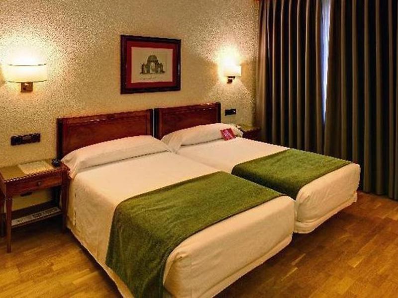 06D883322A5D313127901D32508C8EC9