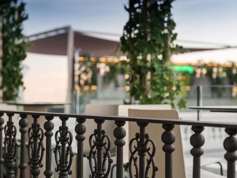 1E008B2B494C189E123BC90DB1BF76B0