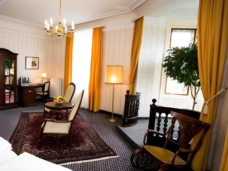 32925369B64E0CD82AF402FCBA785C3A