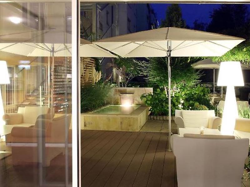 A215A84CF011E148CE1570E403B814F9