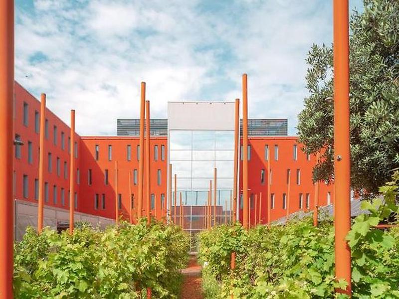 F889B8E0BF90F316DD56F6F9C4AEE481