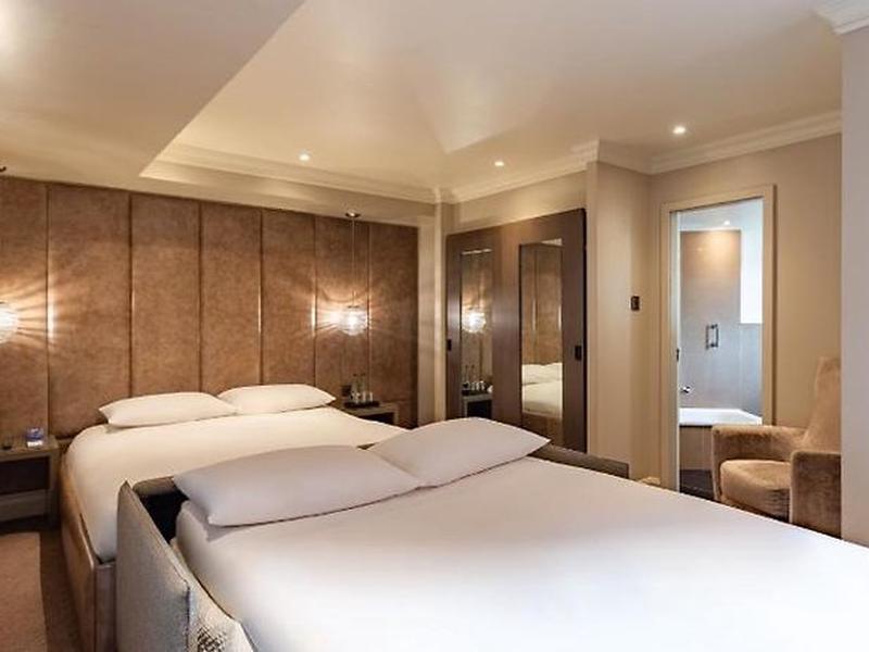 EA6B976439E52339CF8F074075070906