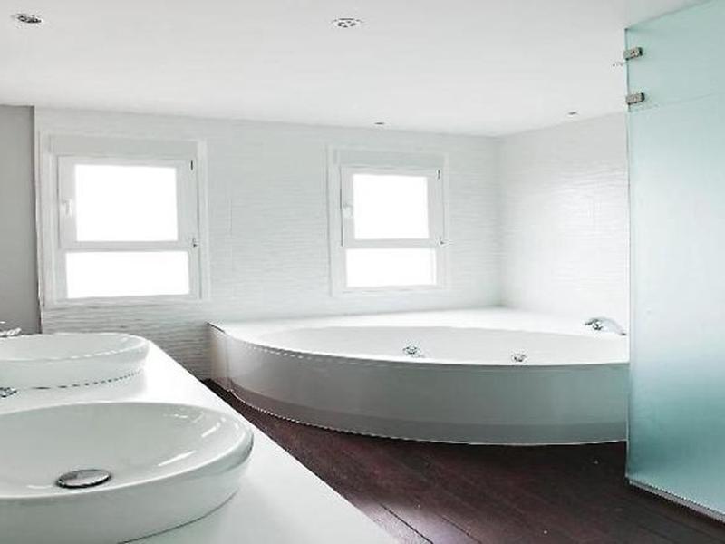 AE4E295CA914F576692BCD88630AF174