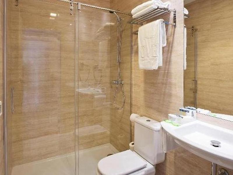 79FFBB93D45F55C6523FD415E15E4BD0