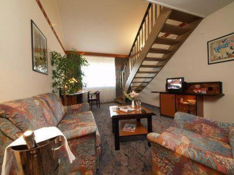 8CF41FCFD263527FBDDB5E2C1A4BC7E5