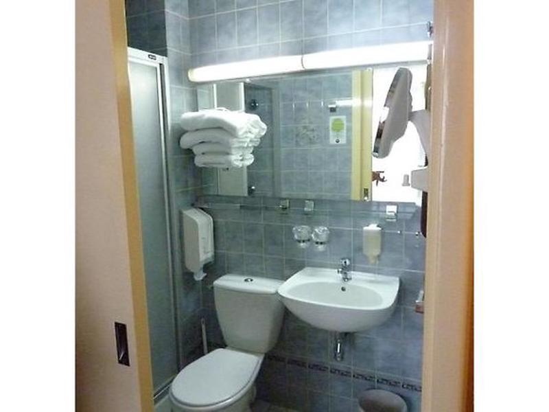 58C300AE0F98B3DE9A151B1A66C88A37