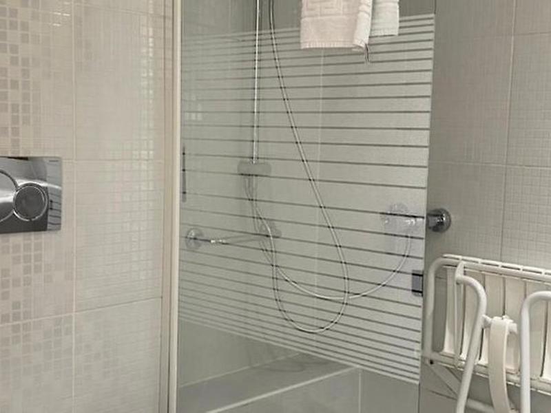 CDEFFDBF2CA5A8F9191ED590C90B4BDA