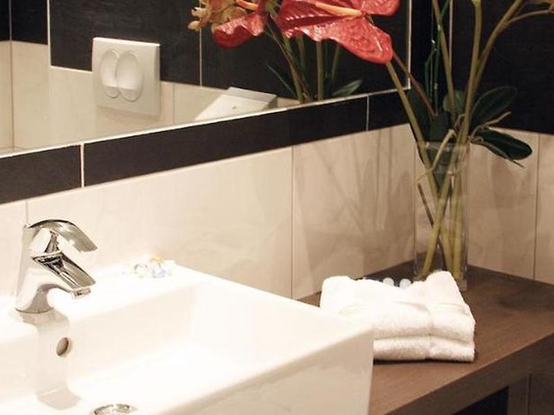 36F50E38DEC293F2FDE8EC675F17FB3F