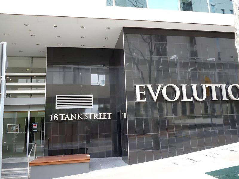 256E87E8792C0DF3CBB8A63E2430F9F9