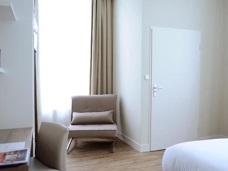 F35541433A0517A6C63FFD91FF159D8E