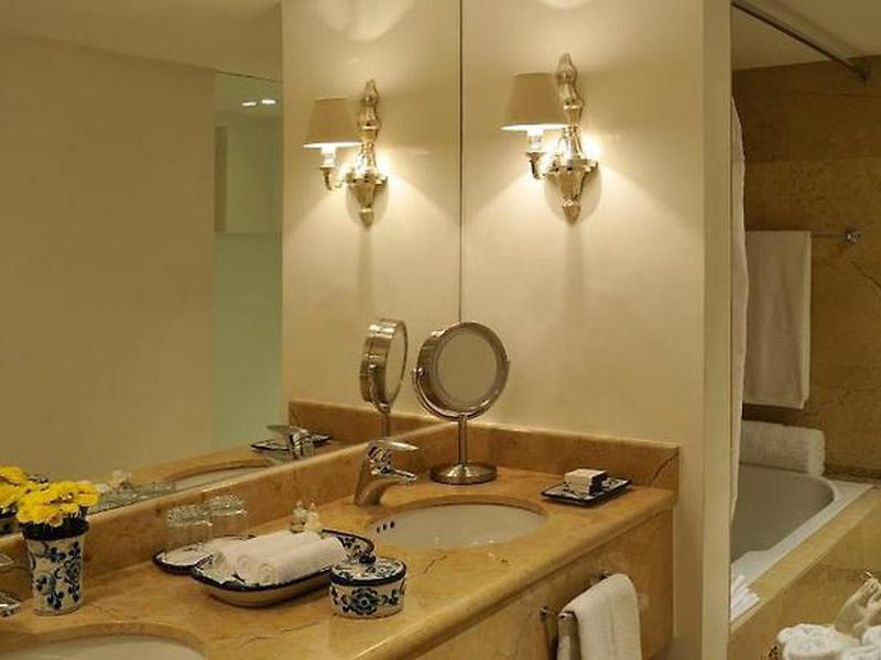 1B562CDC0E88063FC475EE034A7BEFA6