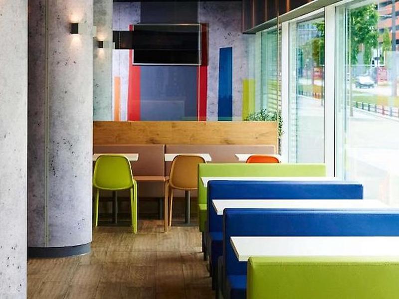 42637115500B198D636FF26438709F5D