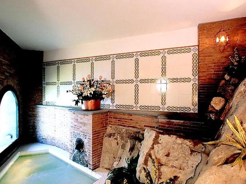 72E6889CABA193093F2AA036182D6ACB