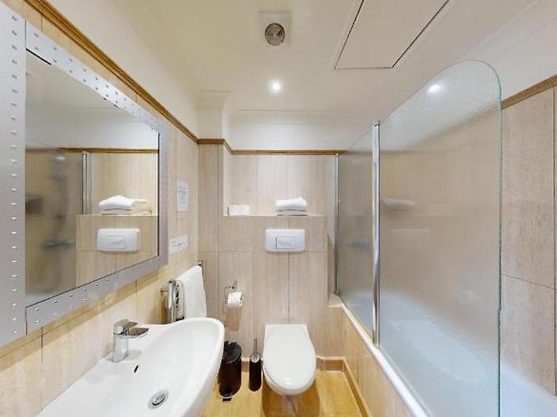 5506D954E5BAB37B1752DB424364F8D2