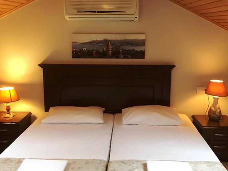 1AAD2FFB00A2C16D89FB0F22D15CACCD