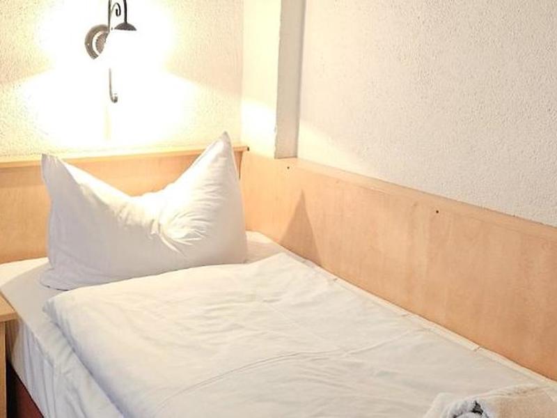 82D7020F745AA471BF20EAA417496683