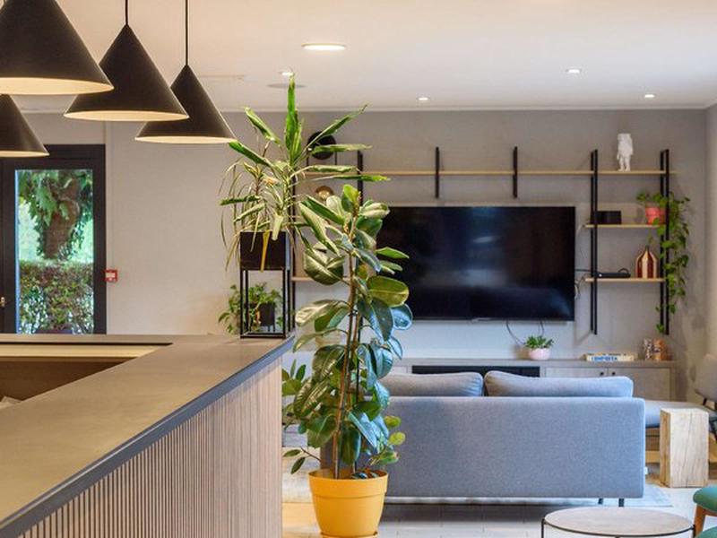 2AD2B692C19740638C6D40F4EC9E94FA