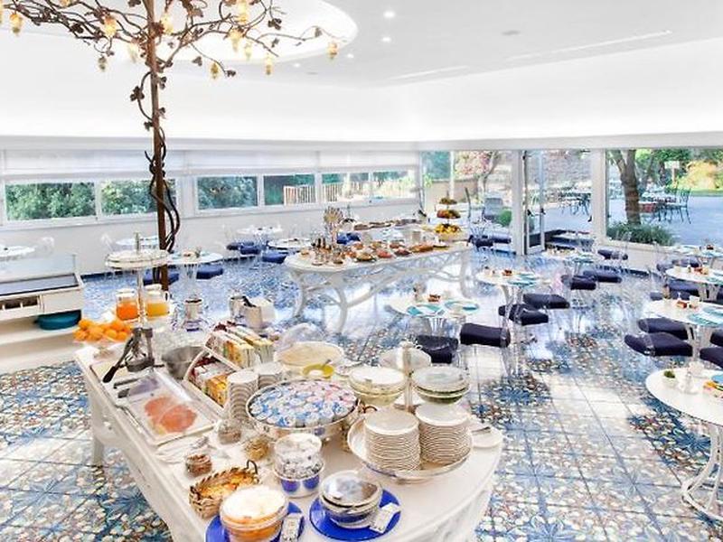 7FE1DE983D84425FB1915C30C7AC184B