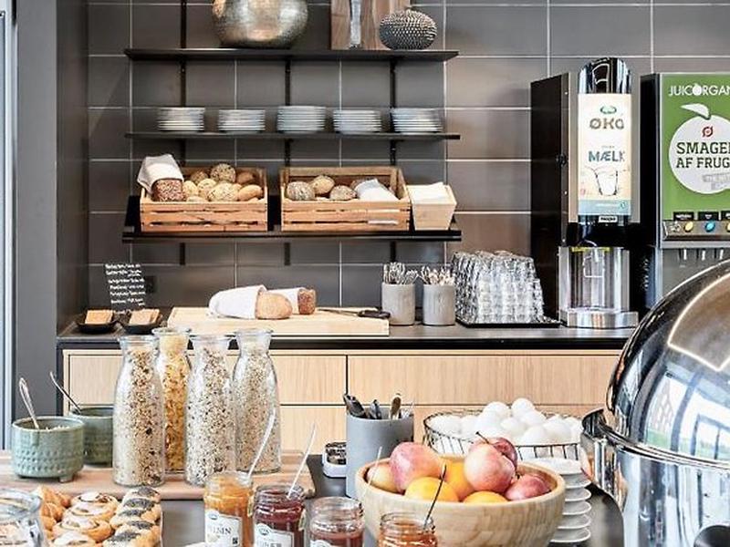 167B1AC8CBE525B4426429931052D8D3