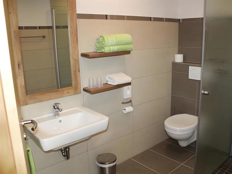 CF19DF799598DE75D14CD0BA7F3F8682