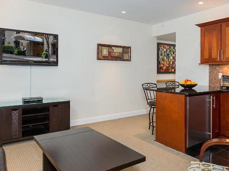 7126C66D7433D00885568966C7223289