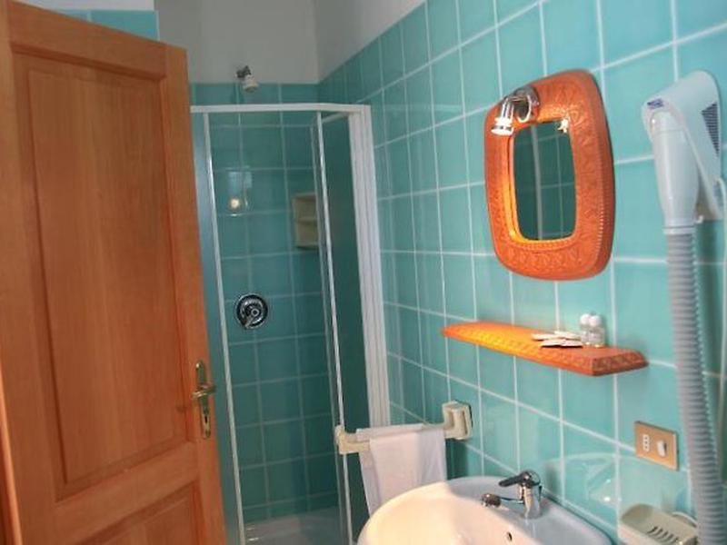 51F1DABB020D6180901BE6A9121CF436