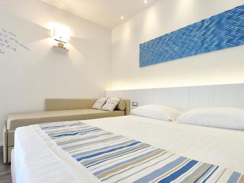 2995DCAF2306D18FBB8E027AC55CBF9C