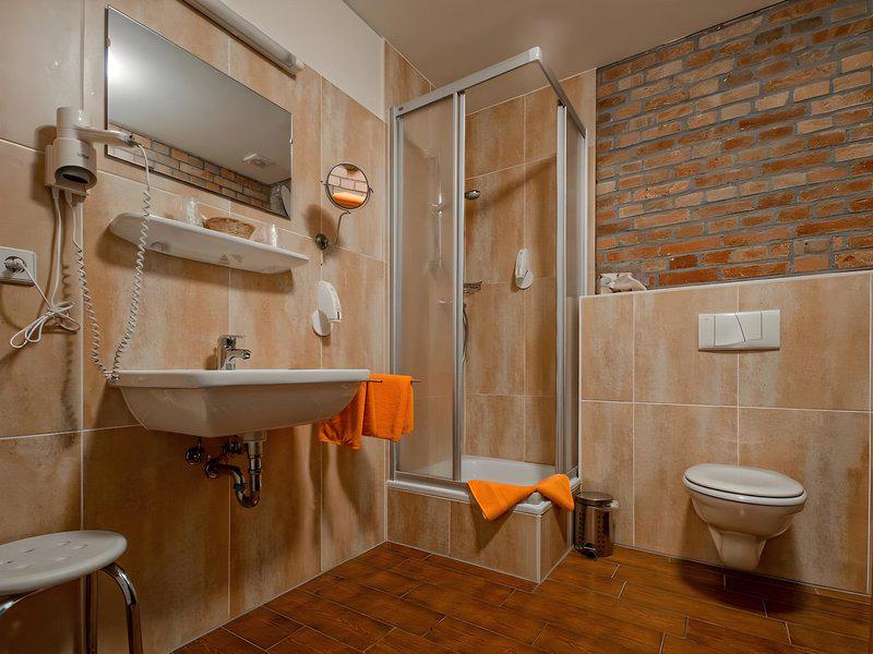 82A090C7C27BB8F9F035EAEAC9ADC79F