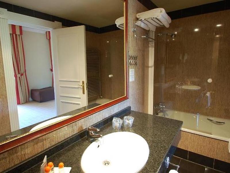 A639BD663770BA373D110BA993756D7C