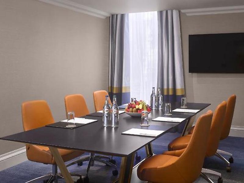 89F1839945965B6F13868B99CAC3B6A5