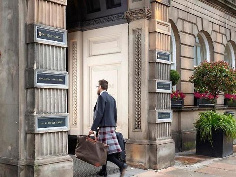 F2D378D9033EB788836056E77DD47500