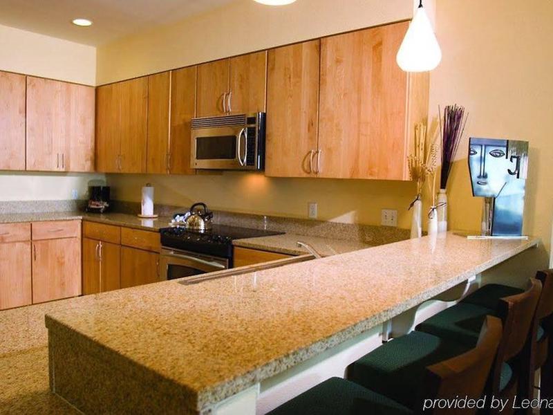 2A5F125EC7F268676648B6E420D34FF7