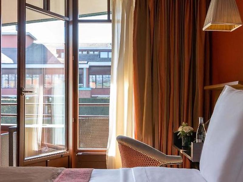 3485AE5DA79A190437F4A2D04EB84ED1