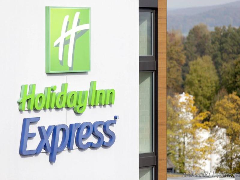 9BB67F456D6038B7124331FC9620821A