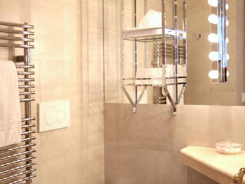 23E64A1BCB2162B59EF9D8A01D270192