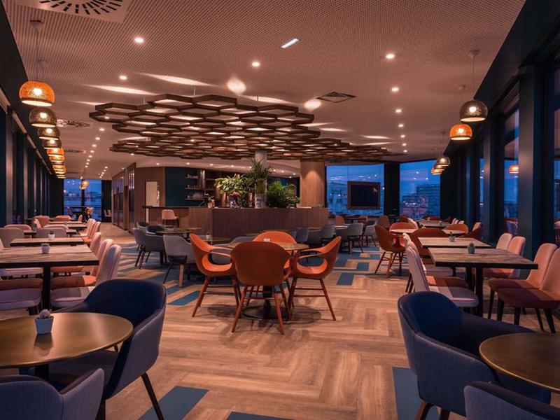 4A5389EC617773B9A16BB4933763021A