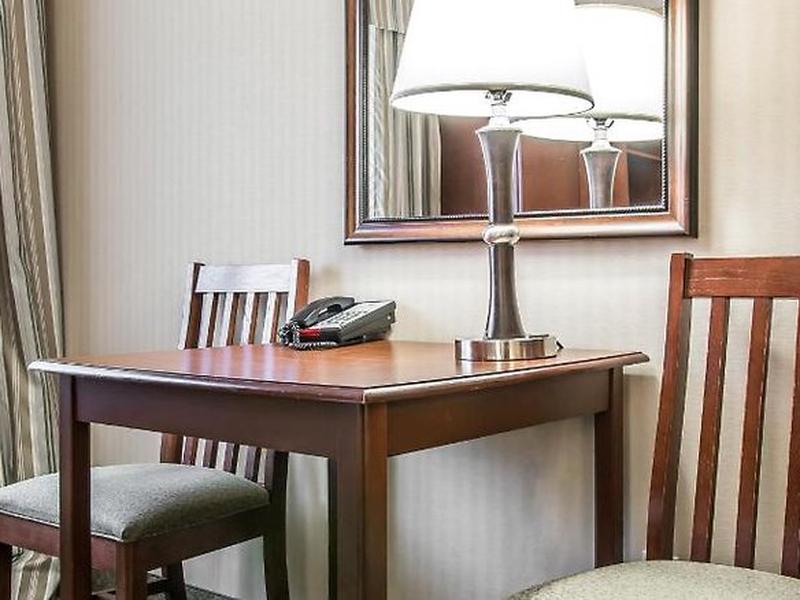 AB227D4F3E2E03671E2BD9DB263B82B6