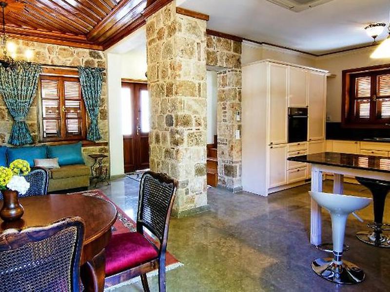 57D360C8D9C17376E3EFF50A2AB7BAD1