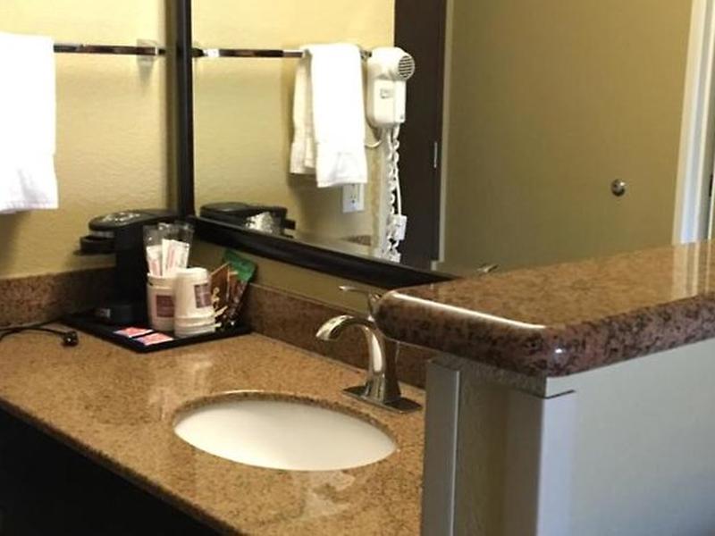 9EA1C42FEF893FBC4D7BB87C05727652