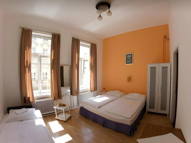 2CA037B1DFE0A01DF900DD6A536F6CB1