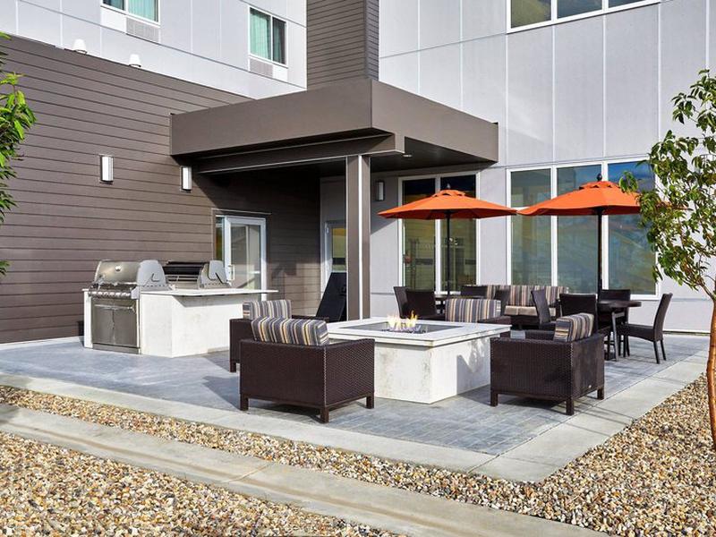 984F0B4DA48F54E48DE0E68F5262BF9D