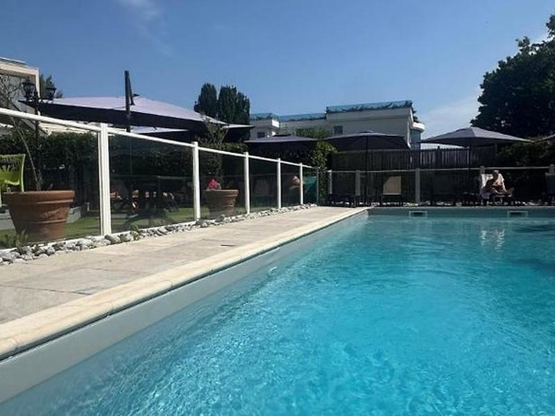 C9F70CCC2BAAA5DFF335C70CFC0AC13C