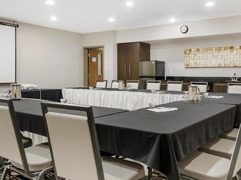 C8E1A68C341D44A35E9CDD8F3581E0EB