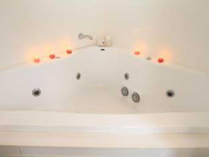 59E88835191CF56829FFB738C60398E8