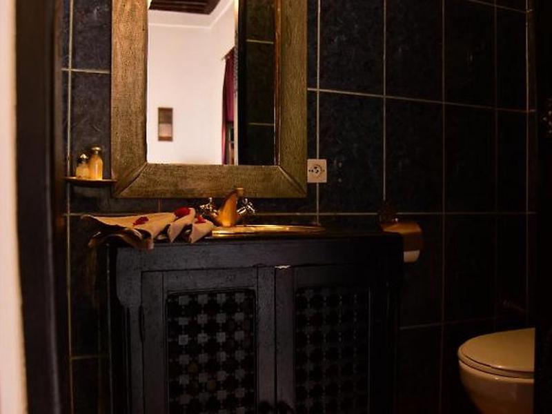 6F9FEBFC3419F16AA5D48641BCB28E13