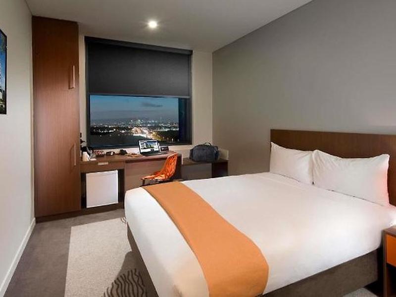 43CDF81246E2CC6F7B46238D41C3623B