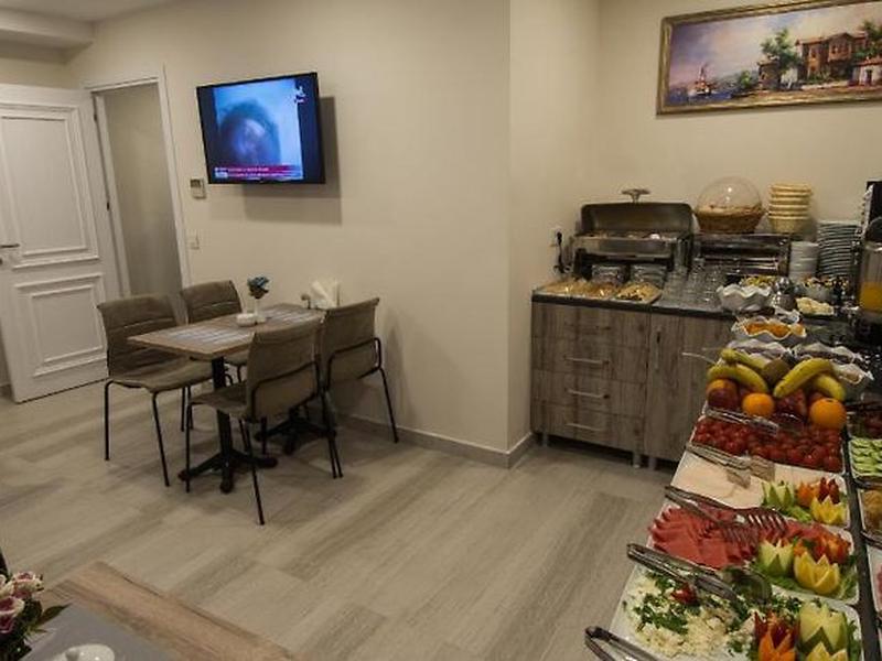 F1B906E3F9D1DB936BA823A0BBDF90E3