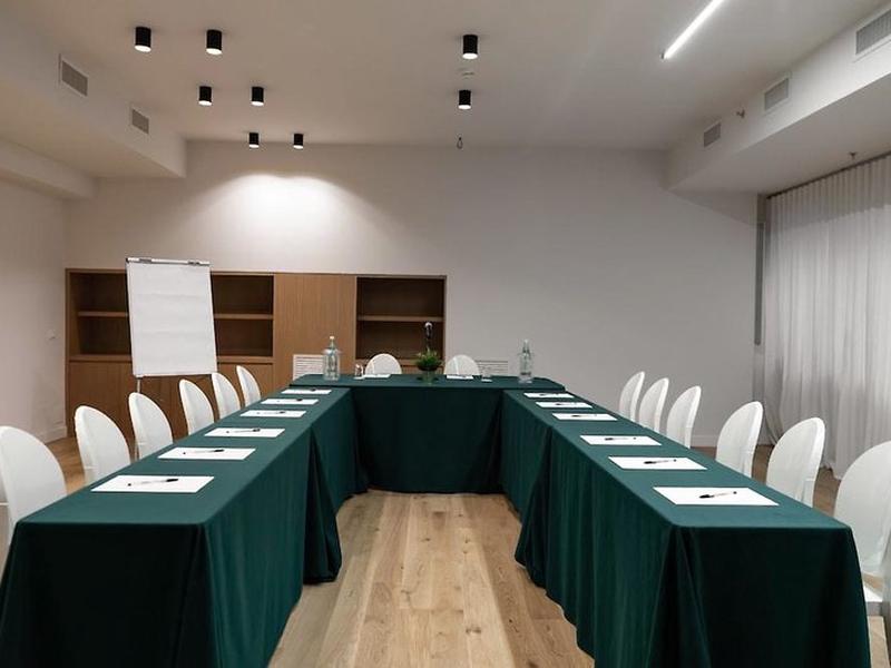 FC31C159BDB3581FBD2814865E921D33