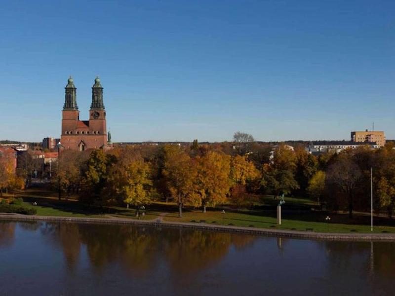 6DE8A184EC94EB81348508D2ADA30421