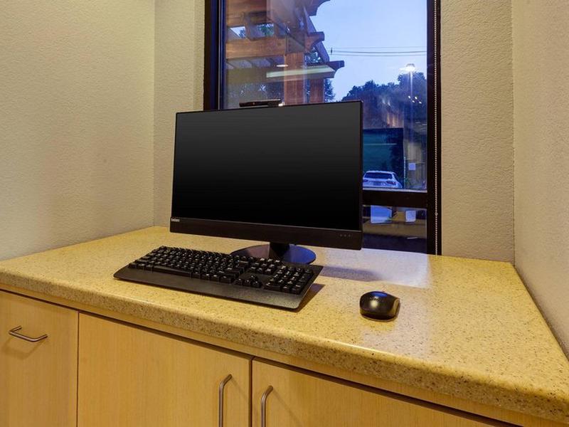 E0EDB2C0CD28D857FF26E9958E94C018